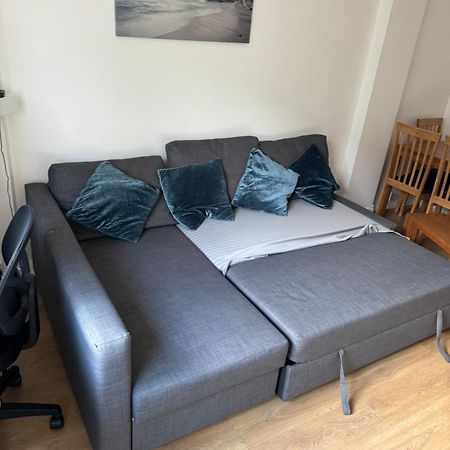 One Bedroom Apartment In Tower Bridge Road ロンドン エクステリア 写真