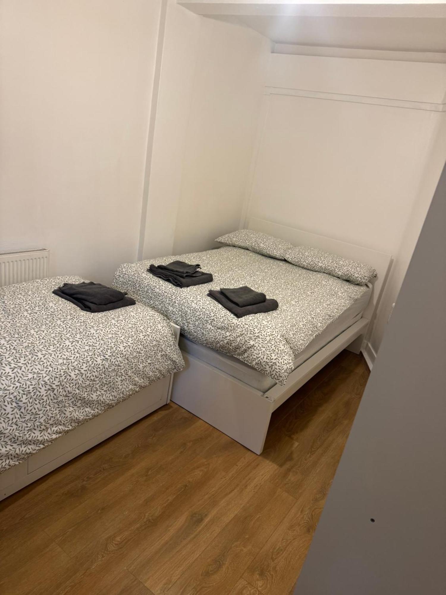 One Bedroom Apartment In Tower Bridge Road ロンドン エクステリア 写真