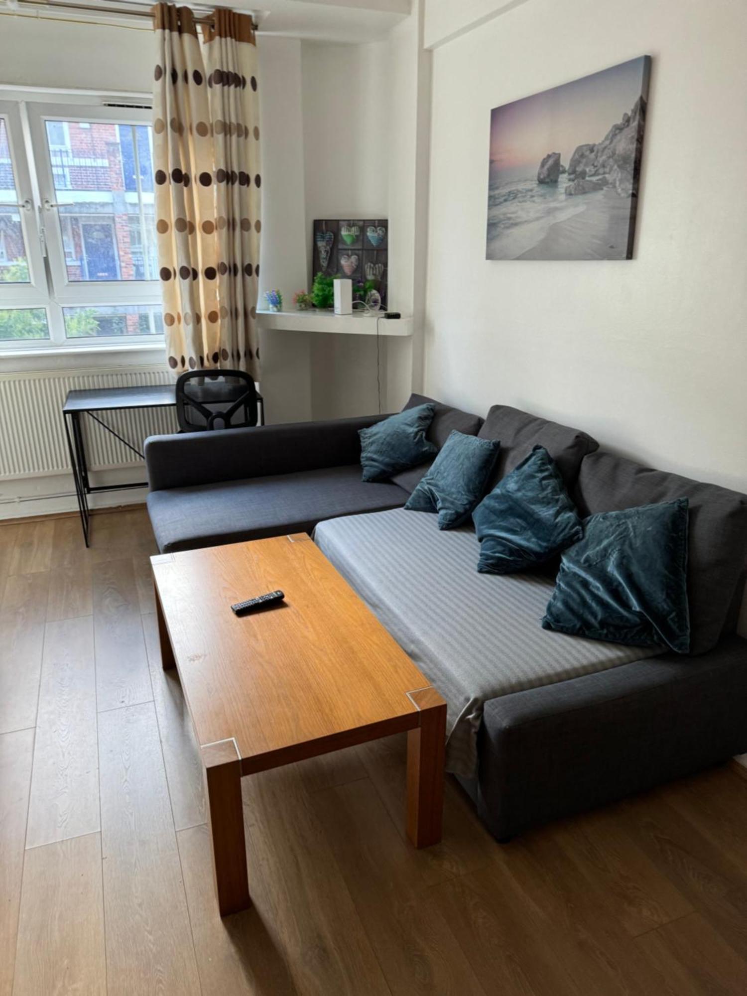 One Bedroom Apartment In Tower Bridge Road ロンドン エクステリア 写真